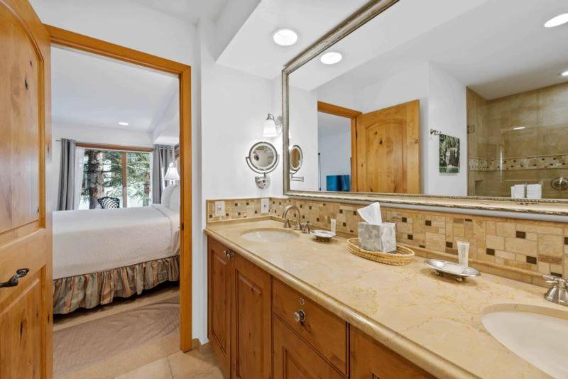 Ridgepoint Townhome 198 By East West Hospitality Бивер-Крик Экстерьер фото
